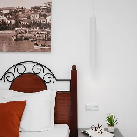 Отель Samaras 3*