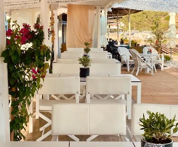 Samaras Hotel